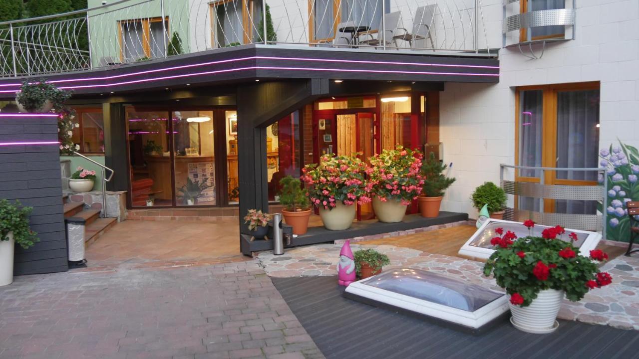 To Tu Bed and Breakfast Mrągowo Buitenkant foto