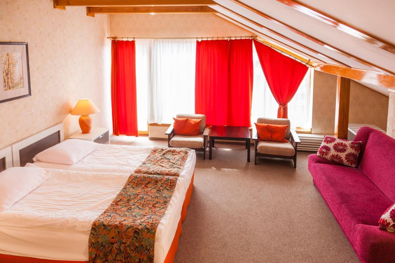 To Tu Bed and Breakfast Mrągowo Buitenkant foto