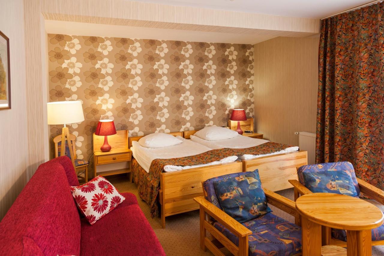 To Tu Bed and Breakfast Mrągowo Buitenkant foto